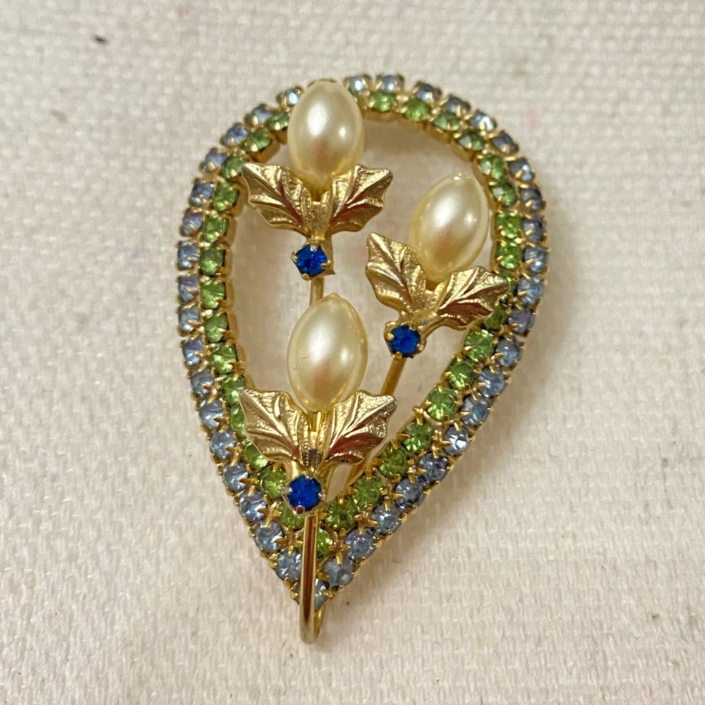 Vintage Beautiful Classic Mid-Century Pearl Rhinestone Leaf Pin Brooch